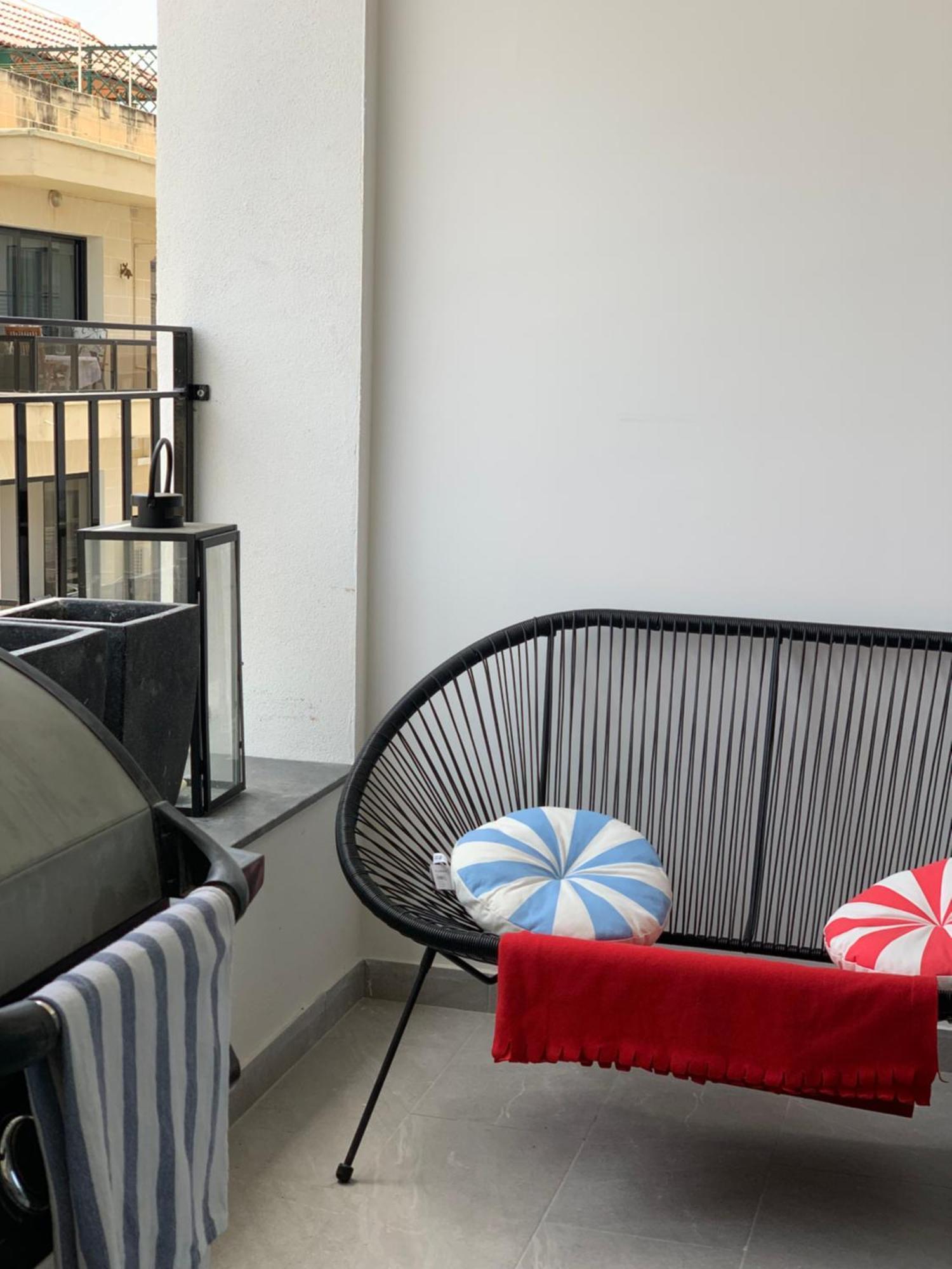 Spacious Seaview Sliema Apt, Steps From Valletta Ferry Extérieur photo