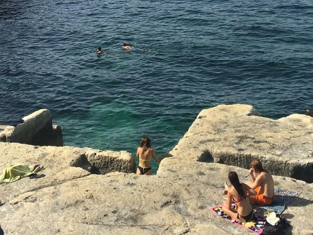 Spacious Seaview Sliema Apt, Steps From Valletta Ferry Extérieur photo